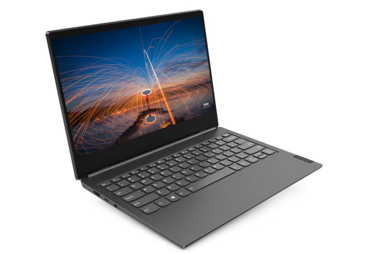 לנובו מציגה שלל מוצרים ב-CES 2020, ביניהם מחשב עם מסך מתקפל